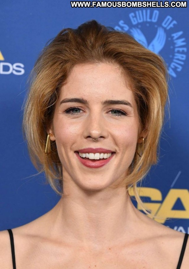 Emily Bett Rickards No Source Hollywood Posing Hot Awards Celebrity