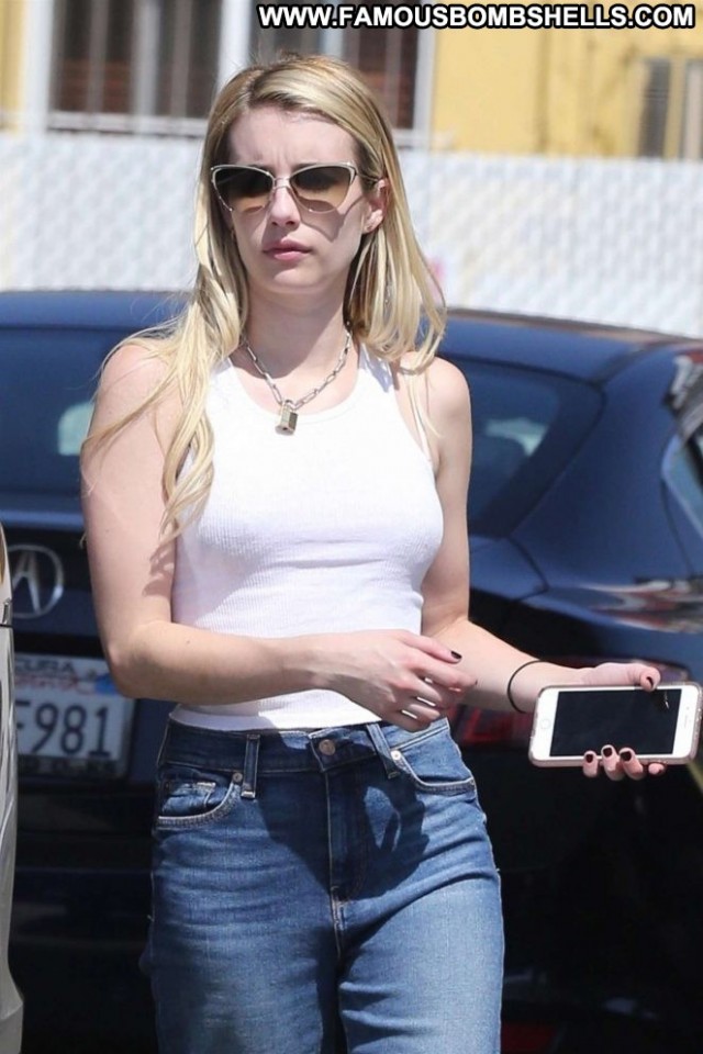 Emma Robert No Source Celebrity Posing Hot Jeans Paparazzi Babe
