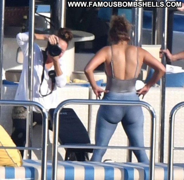 Jennifer Lopez No Source  Swimsuit Paparazzi Babe Celebrity Italy