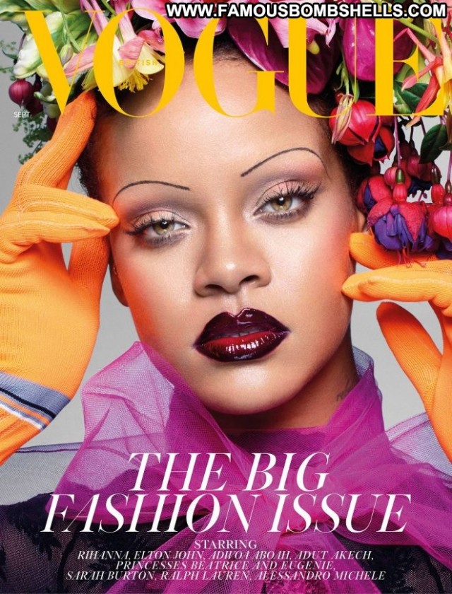 Vogue Vogue Uk Beautiful Uk Babe Paparazzi Celebrity Magazine Posing