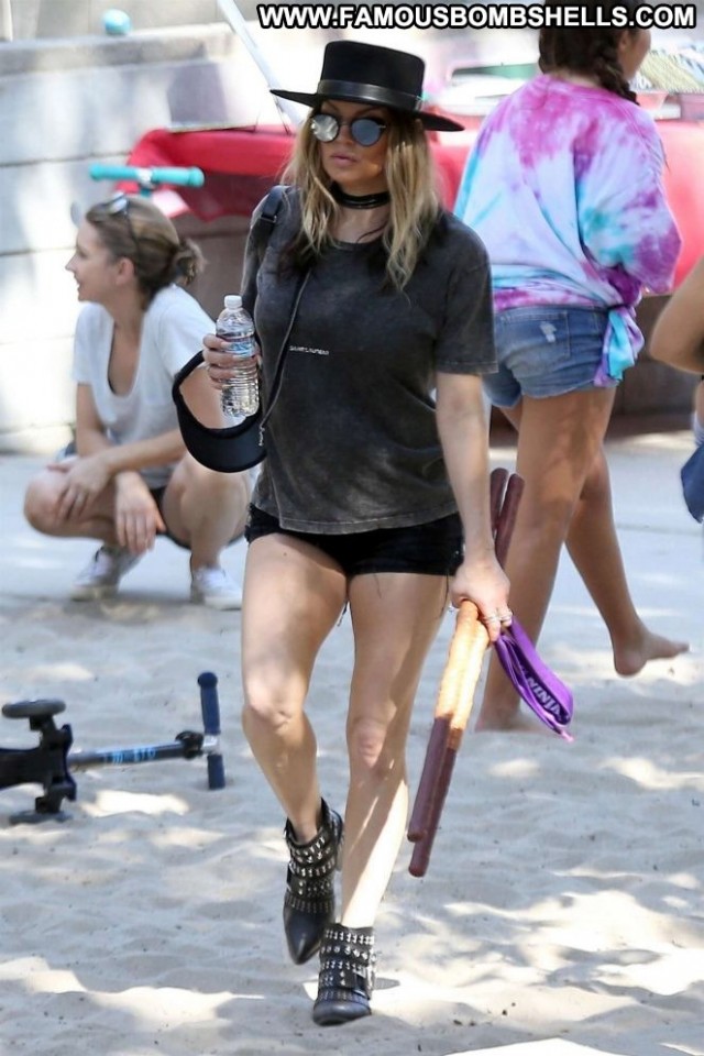 Fergie Los Angeles Posing Hot Paparazzi Los Angeles Beautiful Angel