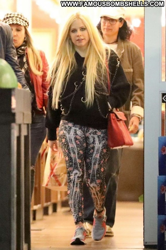 Avril Lavigne Los Angeles Celebrity Beautiful Posing Hot Los Angeles