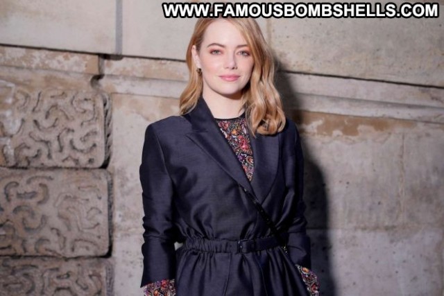 Emma Stone Fashion Show Posing Hot Fashion Paris Babe Paparazzi