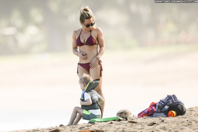 Hilary Duff The Beach Posing Hot Singer Actress Babe Sexy American