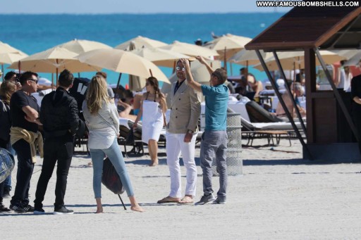 Kate Upton Posing Hot Beautiful Babe Paparazzi Straight Celebrity