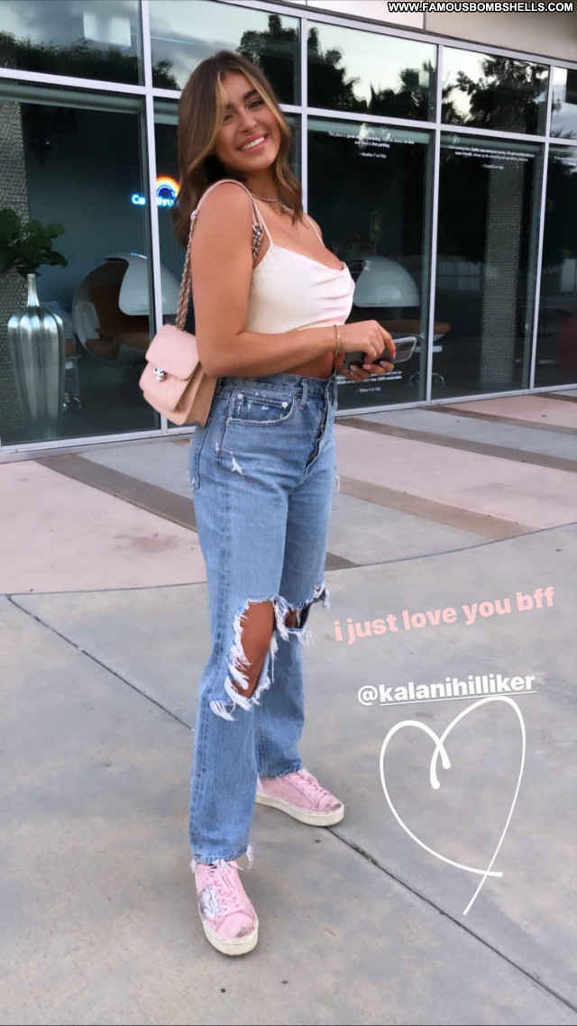 Kalani Hilliker No Source Beautiful Posing Hot Babe Sexy Celebrity