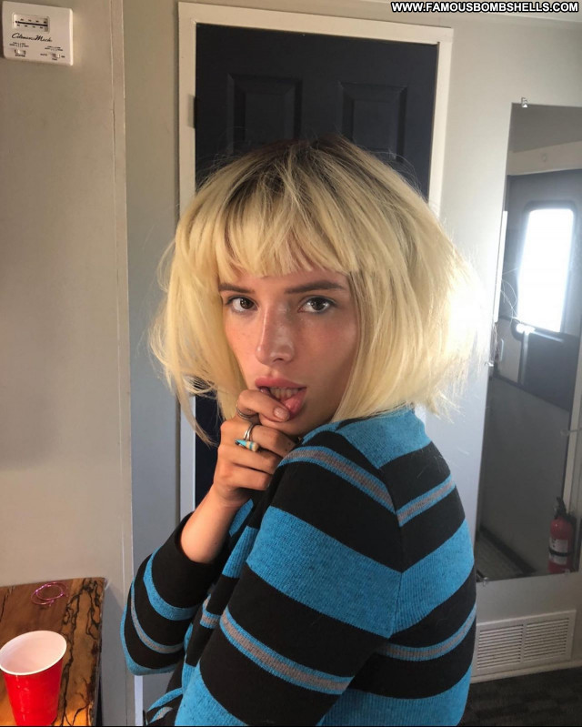 Bella Thorne No Source Celebrity Posing Hot Babe Sexy Beautiful