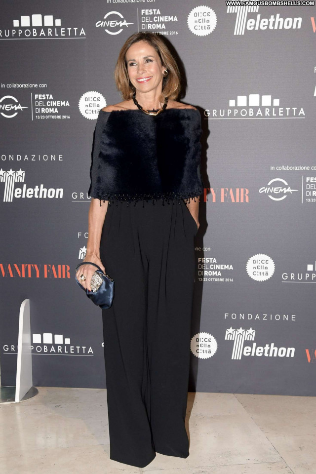 Cristina Parodi No Source Beautiful Babe Posing Hot Paparazzi