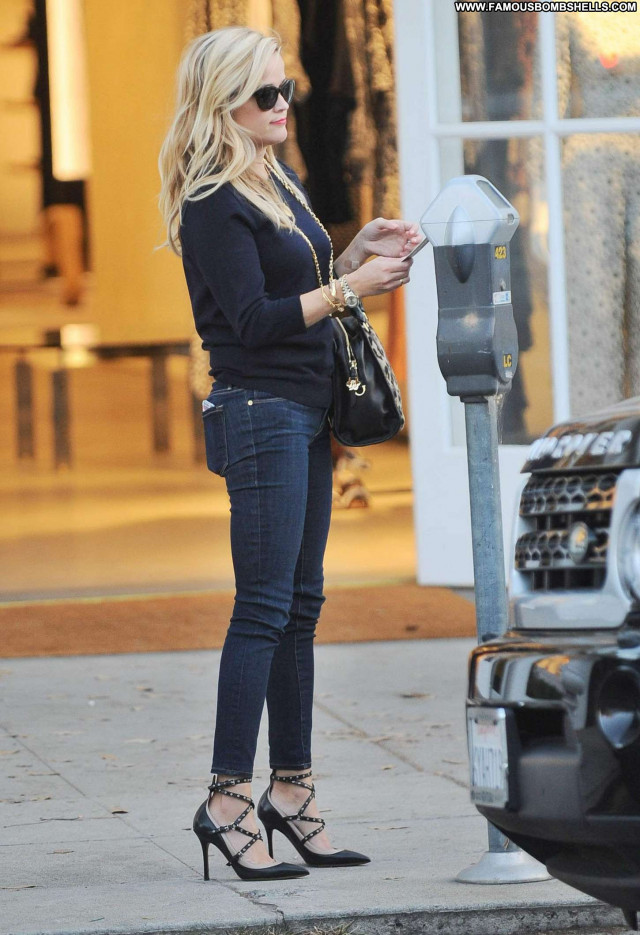 Reese Witherspoon No Source Jeans Posing Hot Beautiful Babe Celebrity