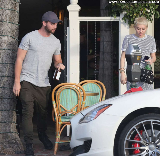 Miley Cyrus Los Angeles Restaurant Beautiful Celebrity Paparazzi Babe