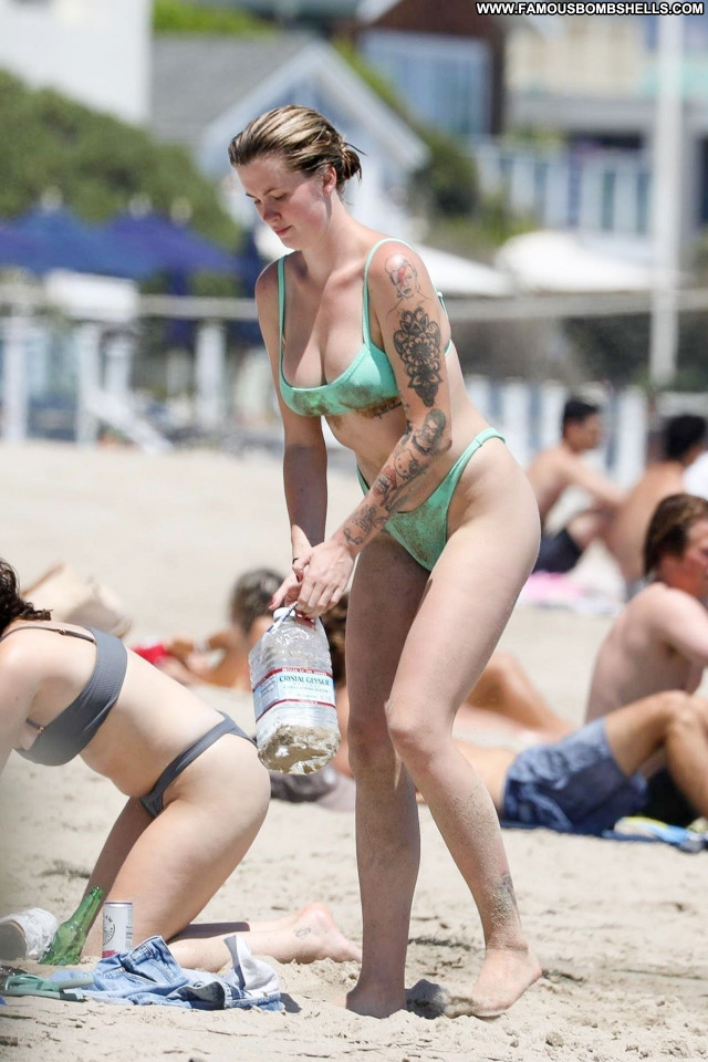 Ireland Baldwin No Source  Sexy Babe Posing Hot Beautiful Celebrity