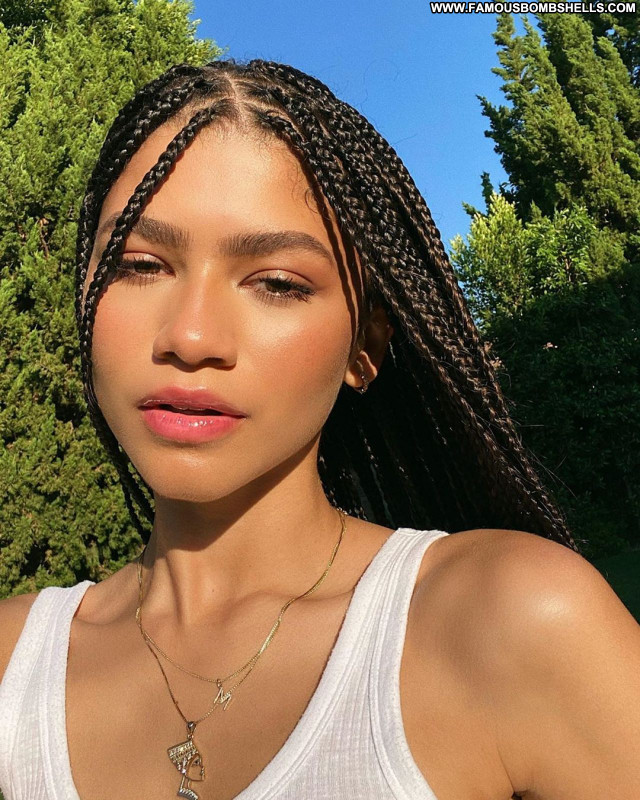 Zendaya Coleman No Source Babe Celebrity Posing Hot Beautiful Sexy