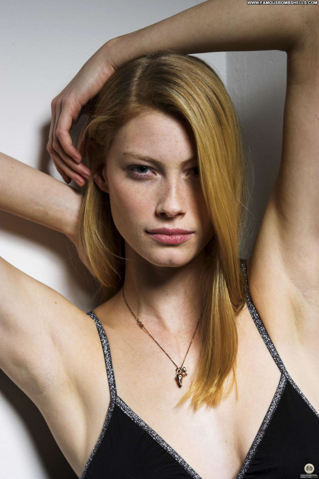 Alyssa Sutherland No Source Posing Hot Beautiful Paparazzi Celebrity