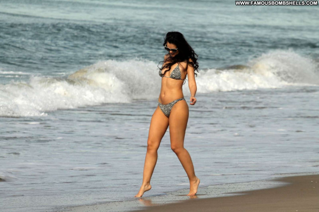Natasha Blasick Malibu Beach  Paparazzi Babe Posing Hot Celebrity
