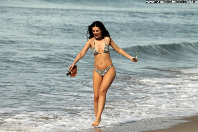 Natasha Blasick Malibu Beach Babe Paparazzi Posing Hot Celebrity