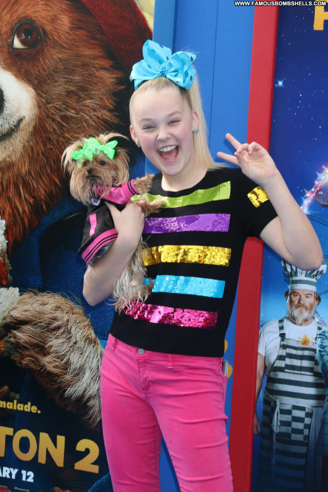 Jojo Siwa Los Angeles Paparazzi Posing Hot Celebrity Beautiful Babe