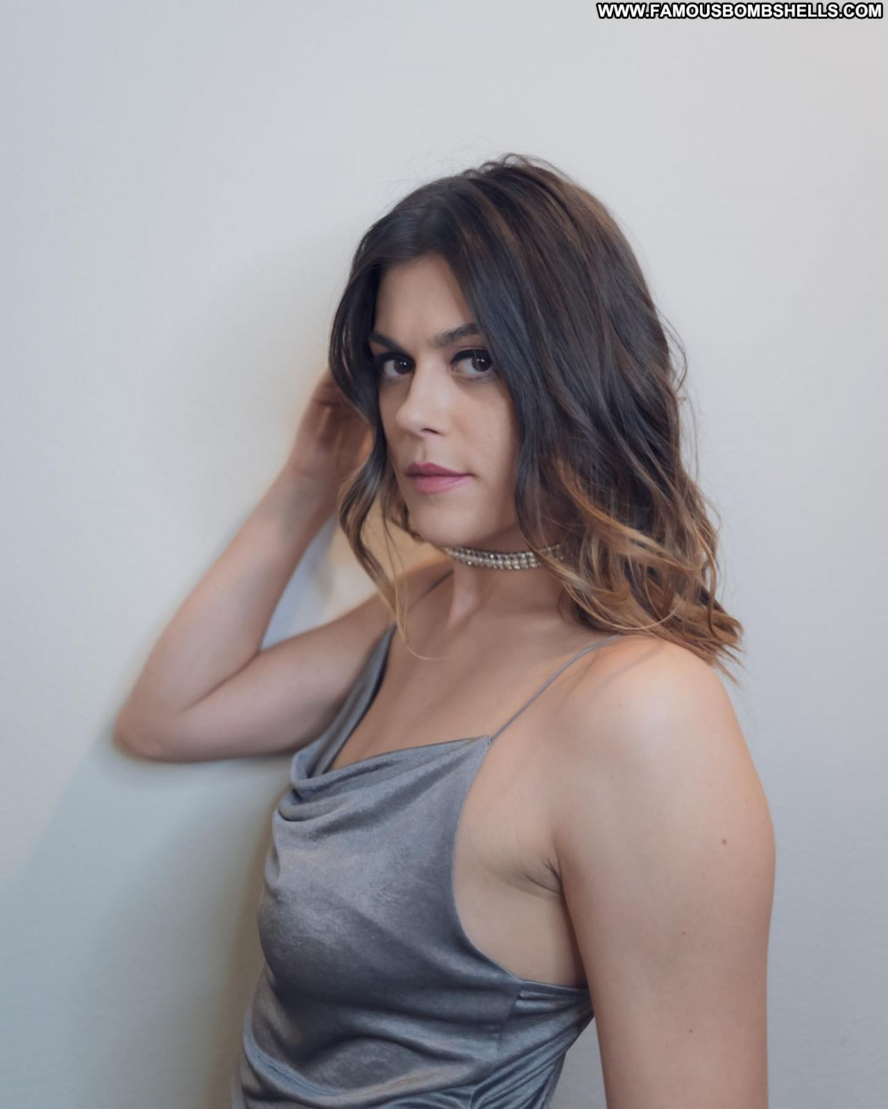 Sexy lindsey pics shaw Lindsey Shaw