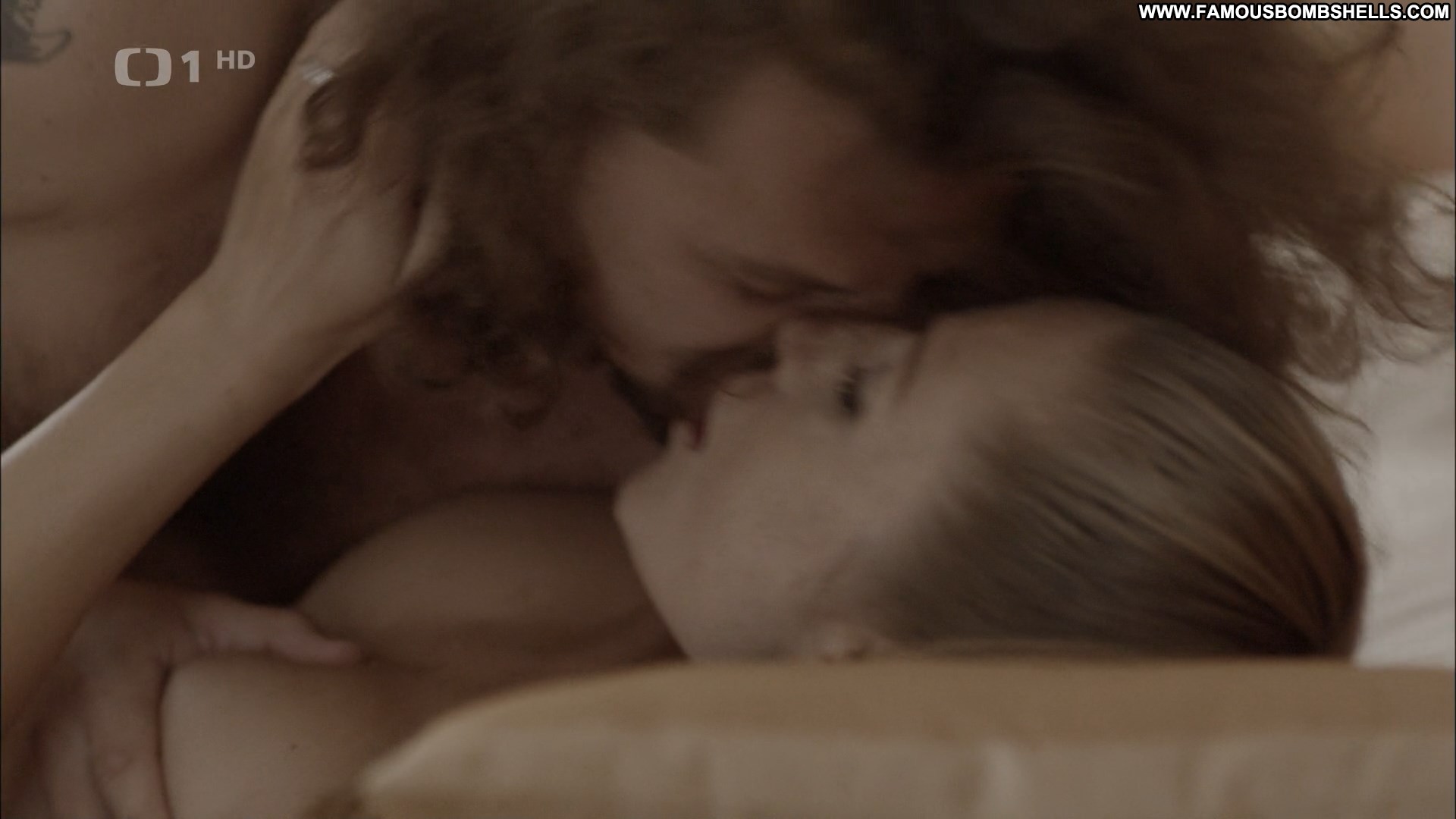 Pavla Ptackova Vitazkova Definice Lasky 2012 HD 1080p Sex Celebrity Nude  Beautiful Movie Posing Hot Babe Topless Hd